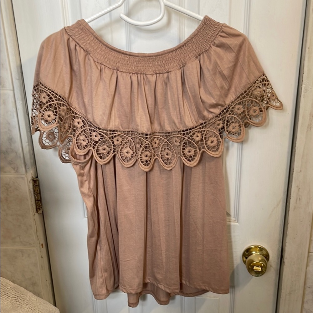 Lace Trim Sleeveless Blouse